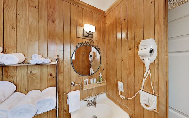 40256est 3 Bedroom Home