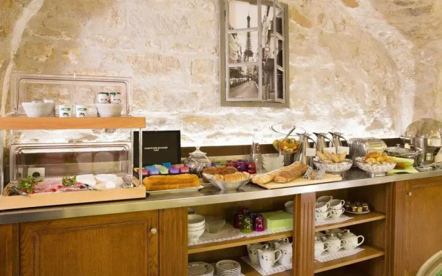 Le Relais Saint Honoré