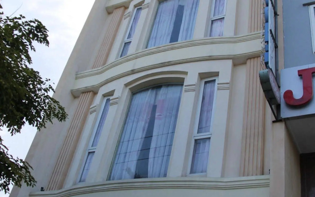 Trung Duong Da Nang Beach Hotel