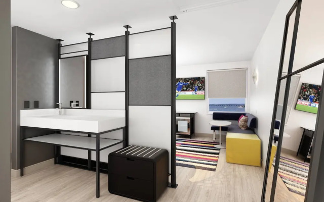 Aloft Chicago Schaumburg