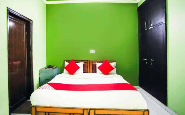 OYO 28604 Akki Residency