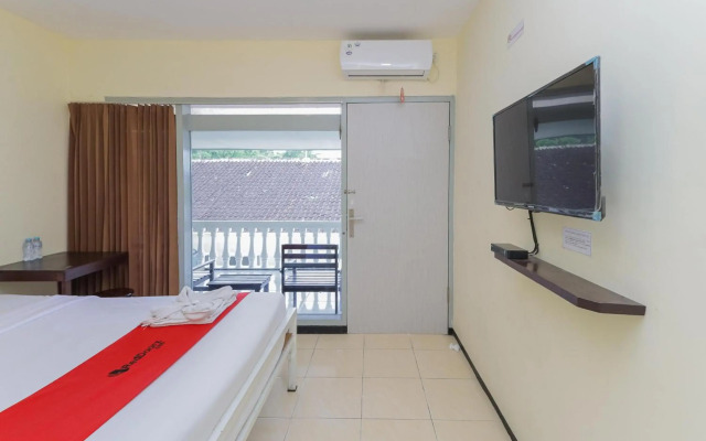 OYO 1289 Cbr Residence