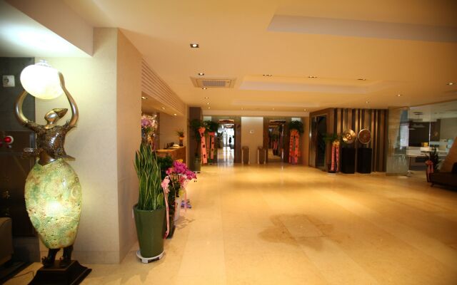 Reve Hotel Suwon