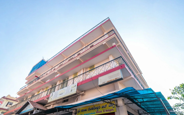 OYO 28067 Shree Comforts