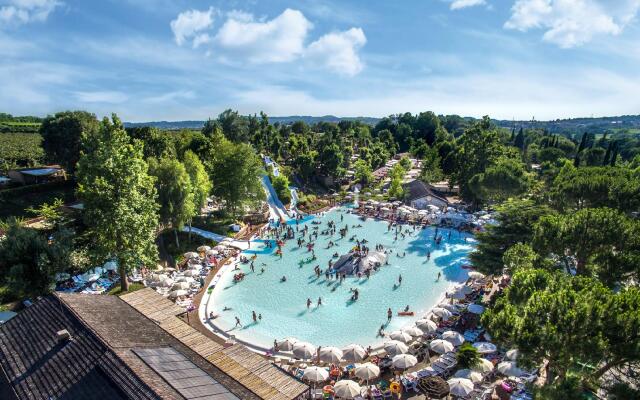 hu Altomincio village