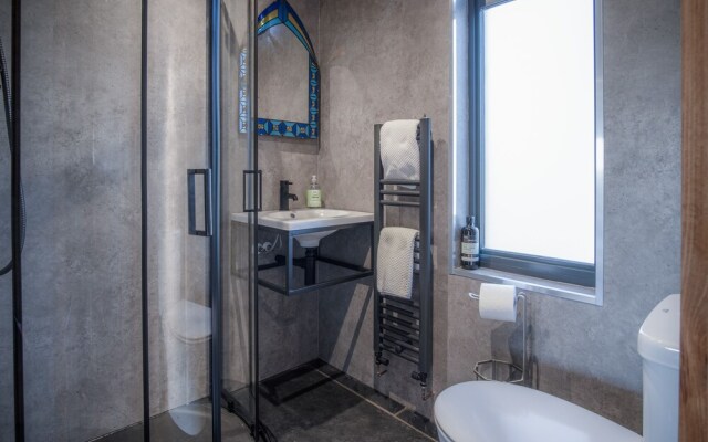 Tawny Lodge - 1 Bedroom - Blossom Farm