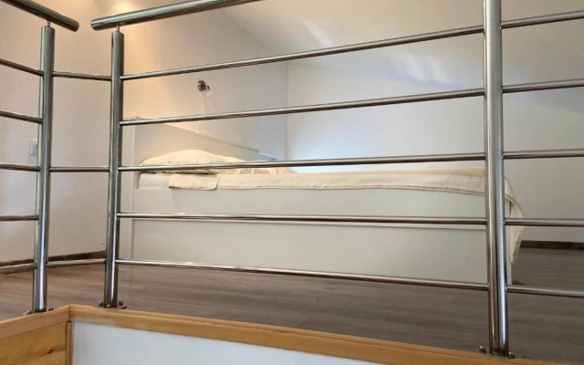 Žare - With Garden - A2