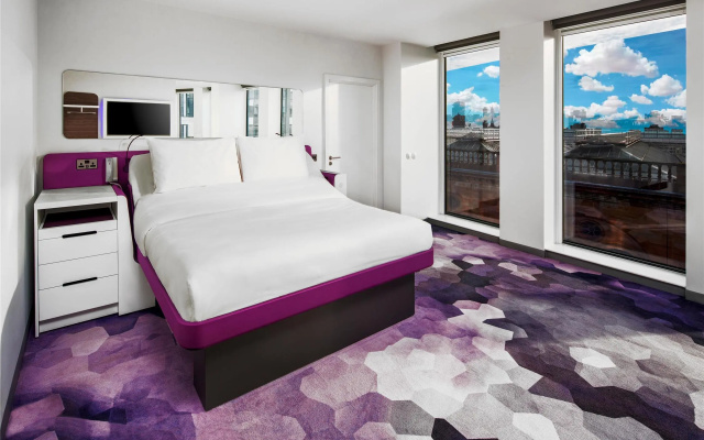 YOTEL Glasgow - Image 7
