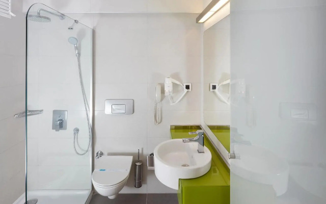 Lalila Blue Suites