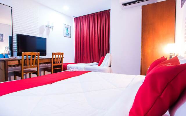 OYO 43963 T-Signature Hotel