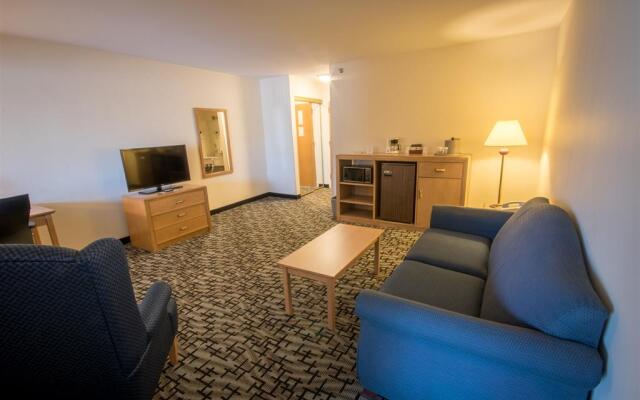 Groton Inn & Suites