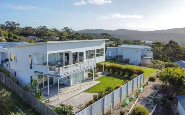 Nautilus Bay of Fires