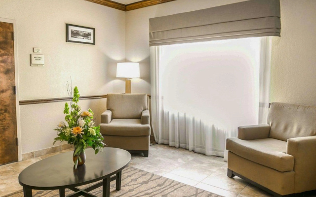 Sleep Inn & Suites Gonzales near Palmetto State Park