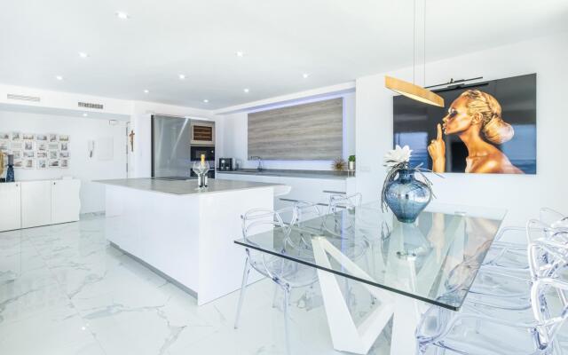 Copacabana Deluxe 1-A Levante Beach