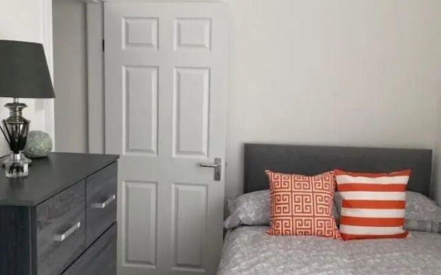 New House Close to LFC and City Centre