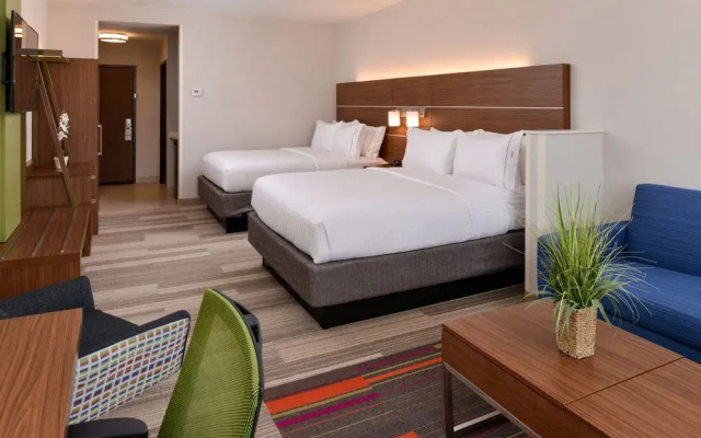 Holiday Inn Express & Suites Trinity