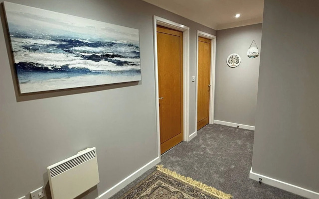 Quaint Bracknell Apartment With Two Bedrooms