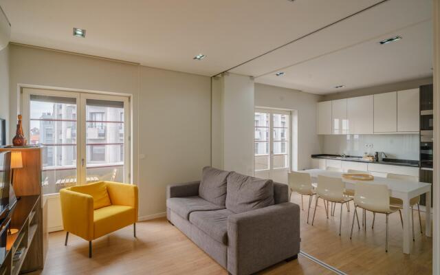 Feel Porto Downtown City Roofs