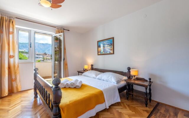 Awesome Apartment in Duce With Wifi and 1 Bedrooms