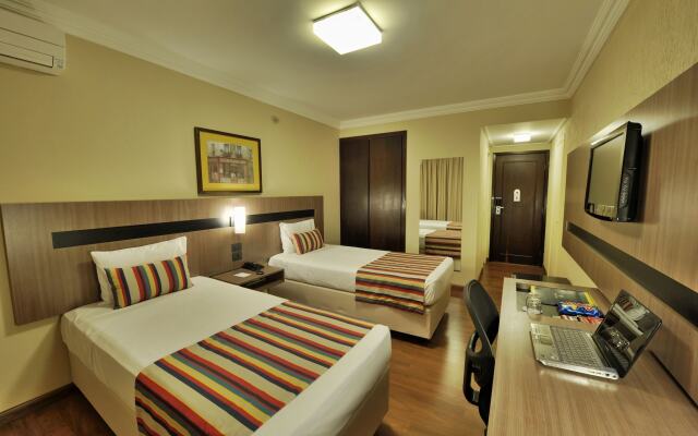 Hotel Deville Express Cascavel