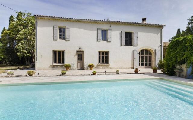 Maison Tarascon, 6 pièces, 8 personnes - FR-1-599-56