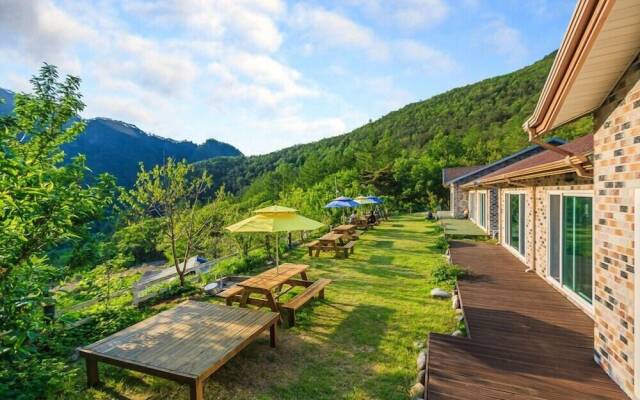 Youngwol Cloud Garden Pension