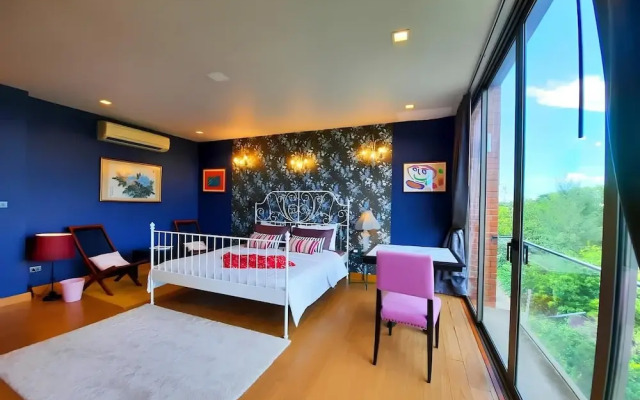 Sandbox frontbeach villa4