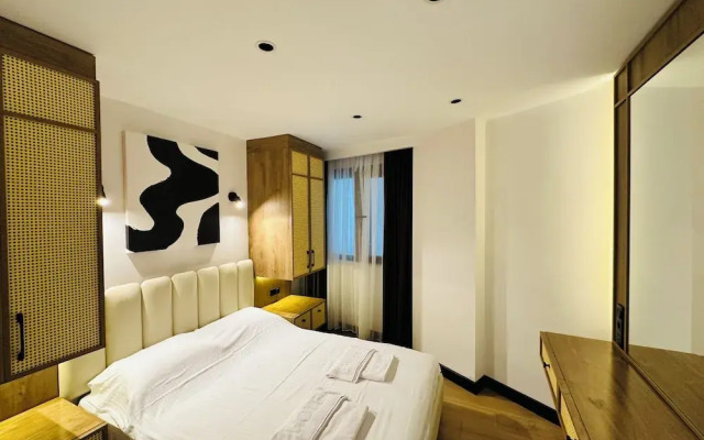 Rose Point Residence