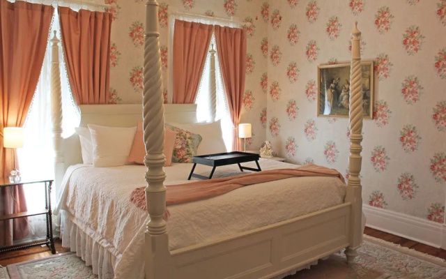 Boonville Luxury Lodging