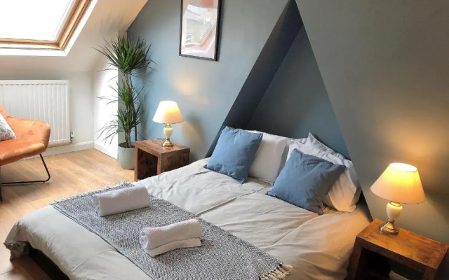 Modern 3 bedrooms house with 6 guests