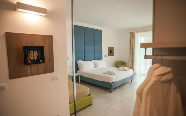 Luna Minoica Suites and Apartments