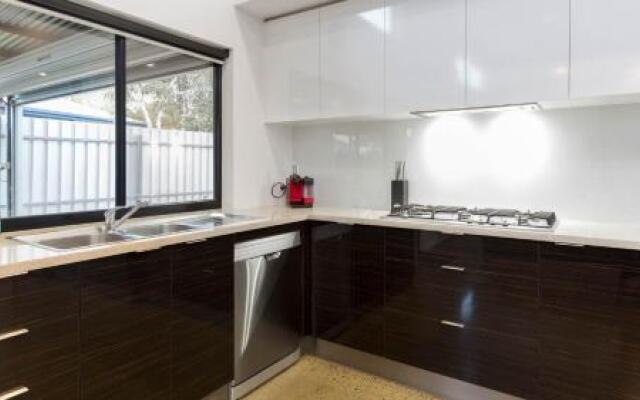 Great Ness Beachhouse - WiFi - Pet-Friendly