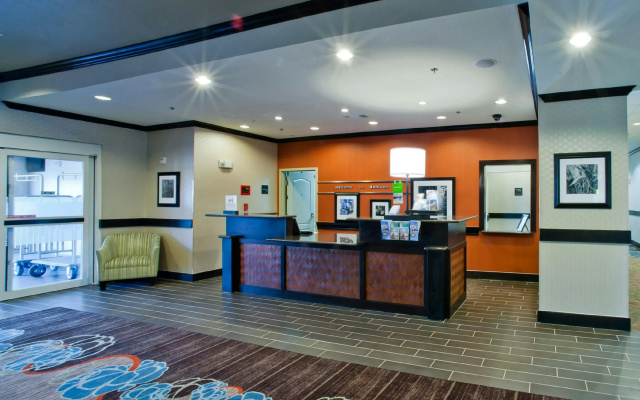 Hampton Inn & Suites Denison
