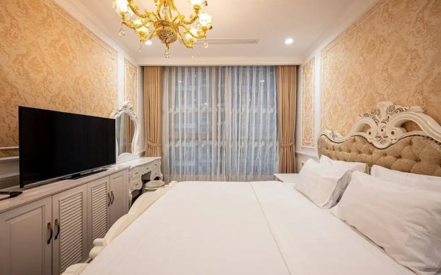 Lyshing Apartment in Vinhomes Grand Park