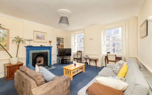 JOIVY Thistle Street - Heart of the City 2-bedroom Apt