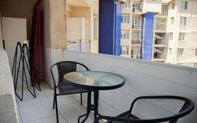 Sunny apartments. Tbilisi. 300 Aragveli
