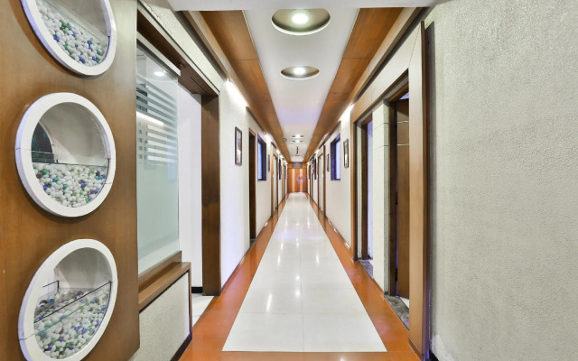 OYO 14235 Hotel Ostria