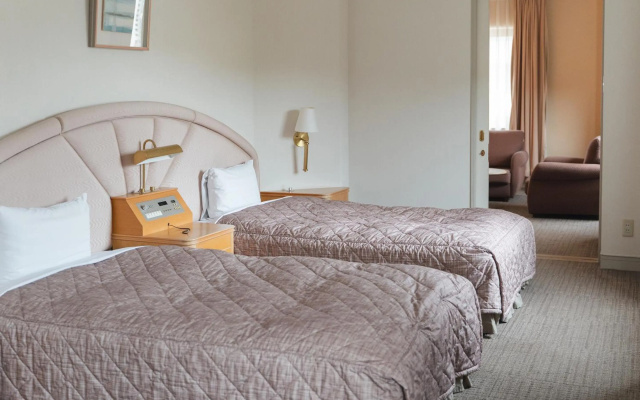 Takarazuka Washington Hotel – Guest Rooms – Takarazuka