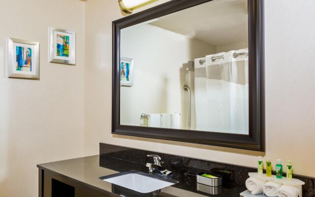 Holiday Inn Express Hotel & Suites Mt. Holly by IHG