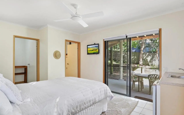 70 Mooloomba Road "Straddie Hideout"