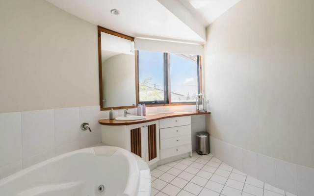 Oasis on the Beach :: Jervis Bay Rentals