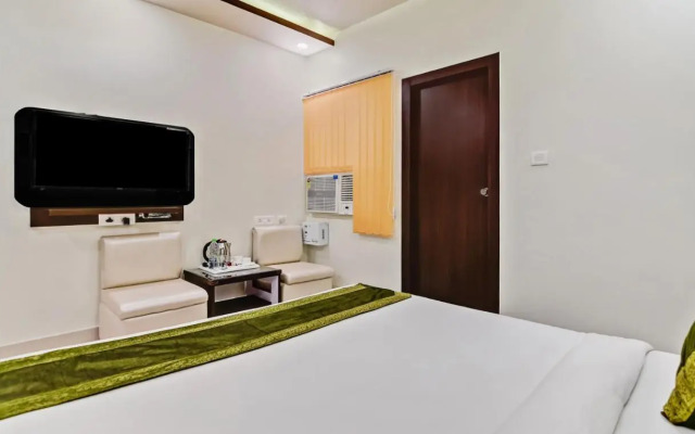 Treebo Resto- Near Lucknow Railway Station