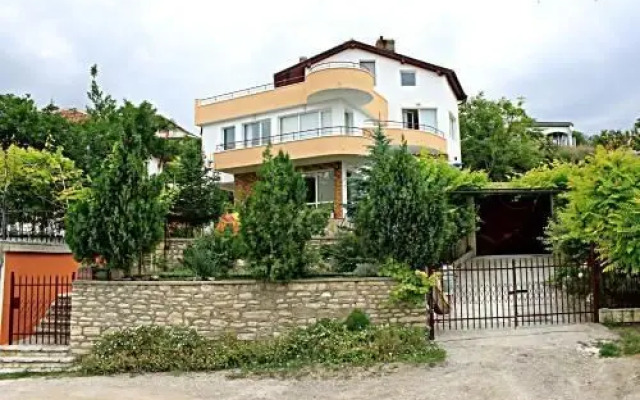 Popov Guest House