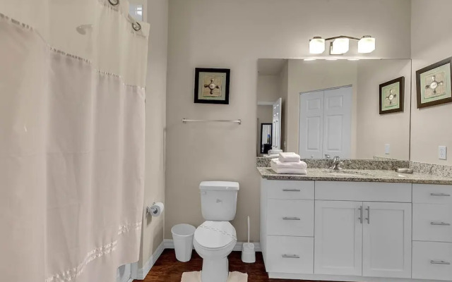 Lucaya Village 21-101