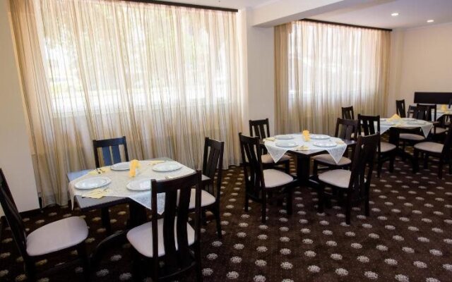 Hotel Maryiotis