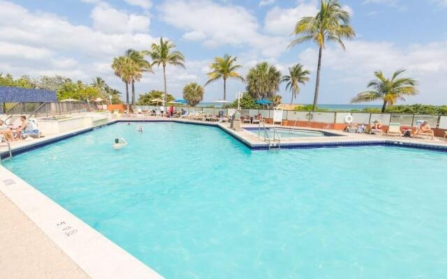 607 Apartment Hollywood Beach
