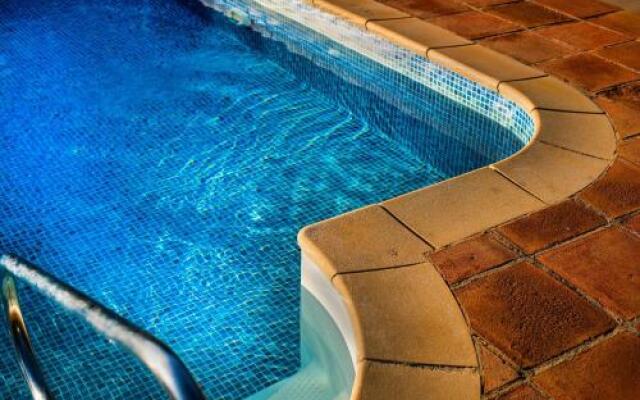 Chillout Hotel Tres Mares