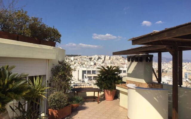 Wondeful Apartment at Lycabettus With Private Pool and Great Views of Athens