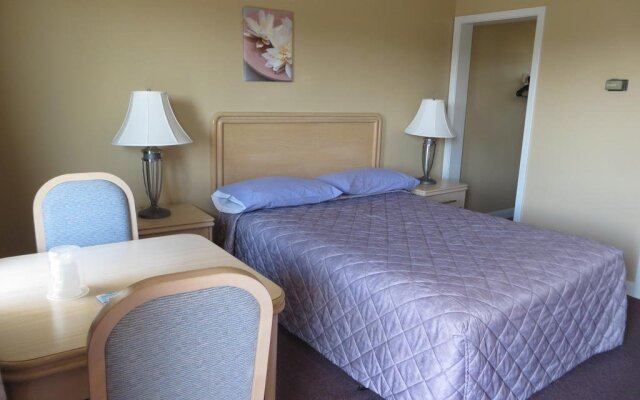 Riverview Motel
