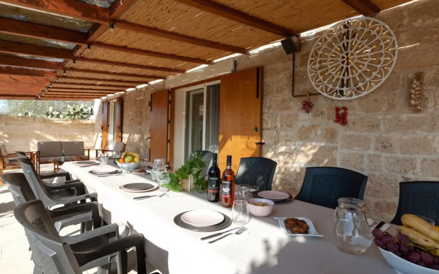 Masseria Misocampo With Garden And Pool